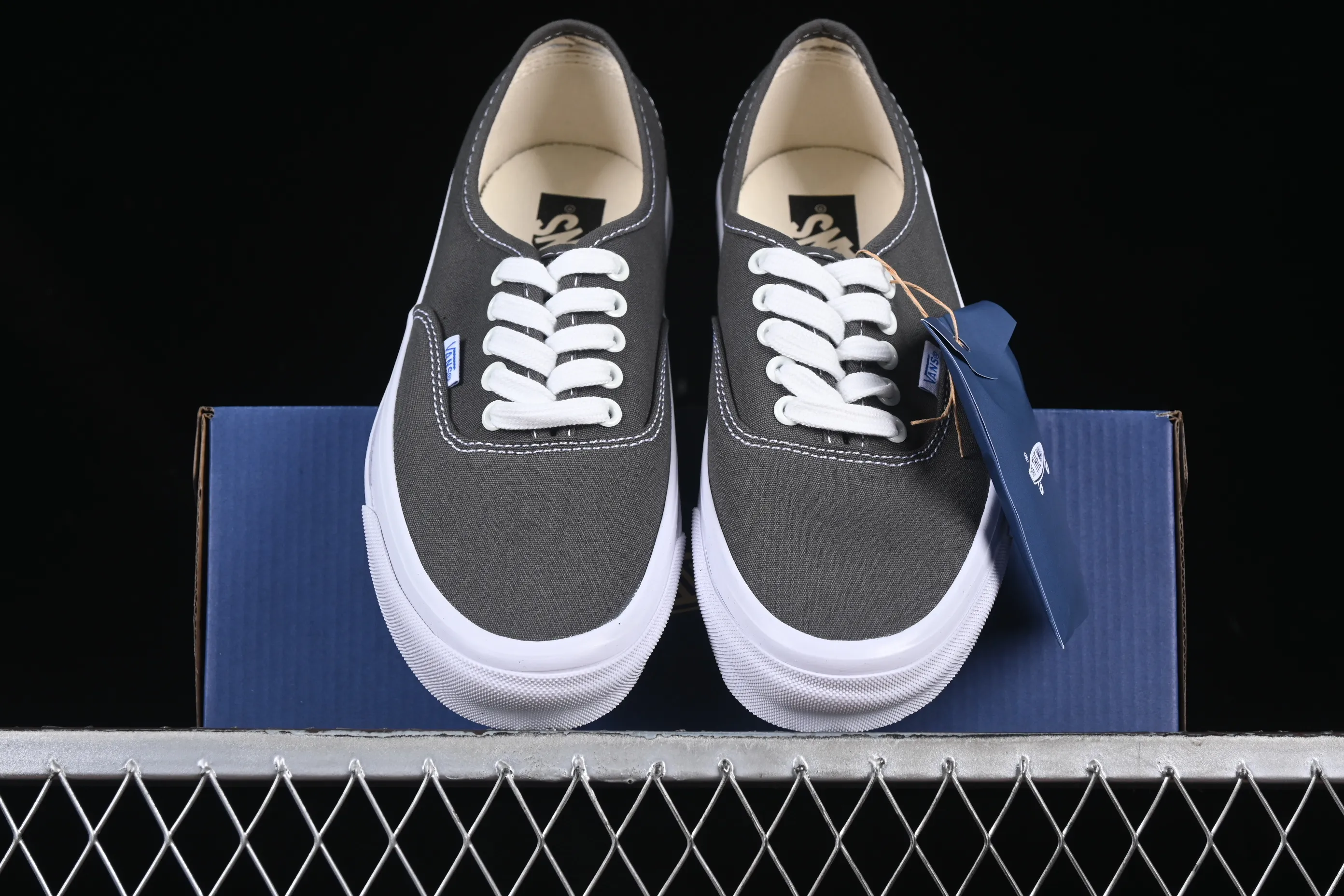 All categories Vans Vans series Vans Low Vans low-top Vans Authentic Reissue 44 Vans official high-end branch low-top casual sneakers VN0007QZ2VM